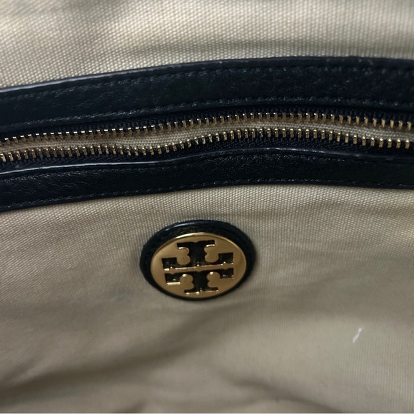 Tory Burch Amanda Black Pebbled Leather Convertible Hobo Satchel Gold Logo - Picture 12 of 16